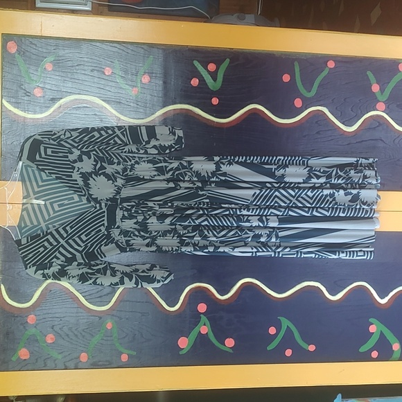 II Loui Midi Dress - Picture 1 of 6